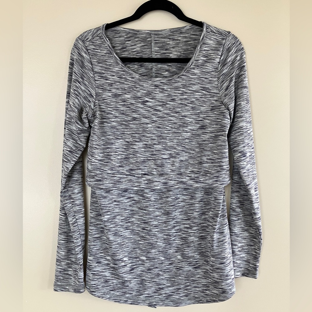 Latched Mama Long Sleeve Performance Nursing Tee - Small / Heathered Light Grey